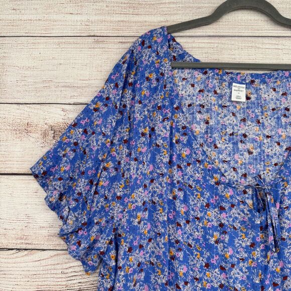 Melrose and Market Floral V-Neck Tie Front Blouse Women's 2X Blue NEW - Picture 3 of 10
